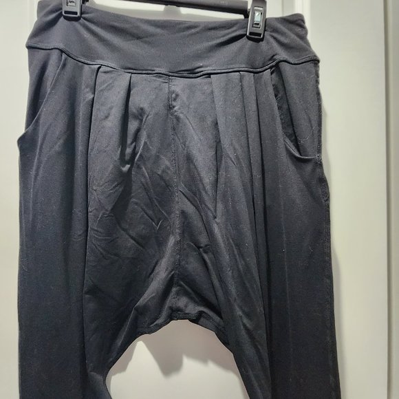 Black Lululemon Parashoot Pants Size 10 - Picture 2 of 8